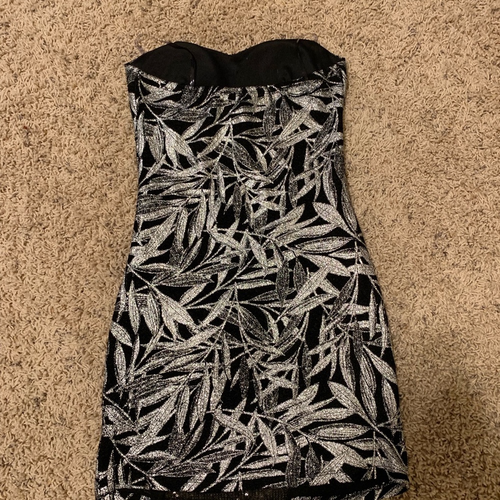 Mini dress - Picture 3 of 3